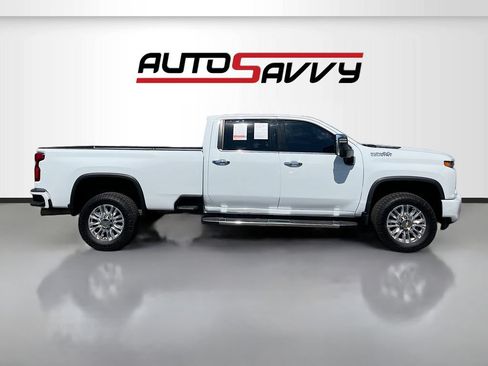 Used 2023 Chevrolet Silverado 3500 High Country w/ Technology Package AWD/4WD image 8
