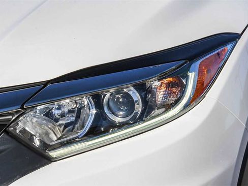 Used 2022 Honda HR-V LX image 7