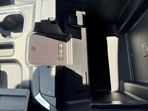 Used 2023 Chevrolet Silverado 1500 LT w/ Z71 Off-Road Package AWD/4WD image 22