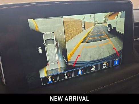 Certified 2022 GMC Yukon XL SLT w/ SLT Luxury Package image 4