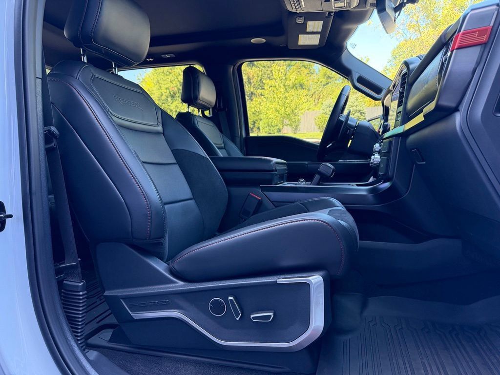 Used 2025 Ford F150 Raptor AWD/4WD image 22