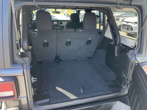 Used 2020 Jeep Wrangler Unlimited Sport AWD/4WD image 38