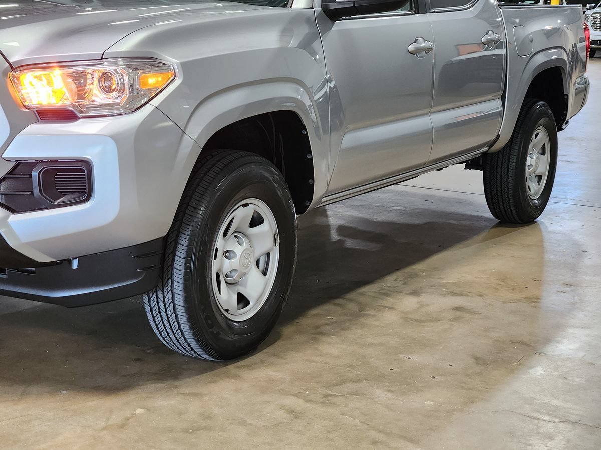 Used 2022 Toyota Tacoma SR w/ SR Convenience Package RWD image 17