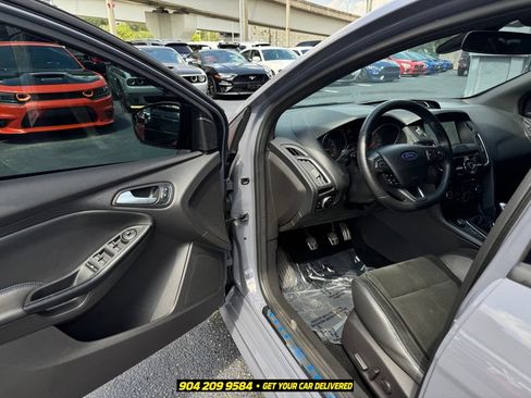 Used 2016 Ford Focus RS AWD/4WD image 23