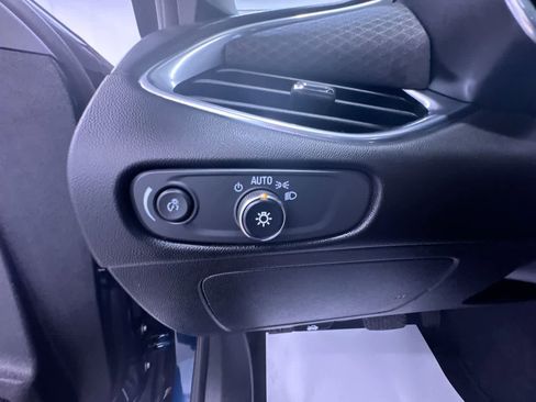 Used 2021 Chevrolet Malibu LT FWD image 16