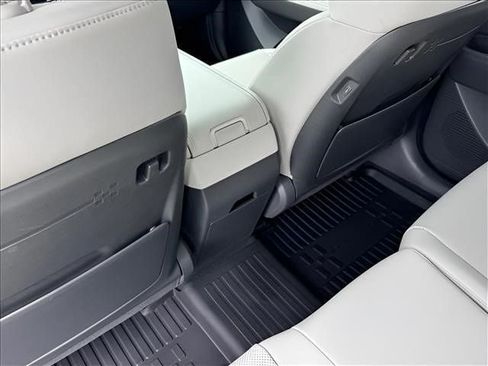 Certified 2025 Hyundai Santa Fe SEL FWD image 15