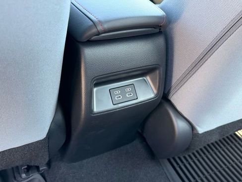 Used 2025 Toyota Corolla SE w/ SE Premium Package image 20