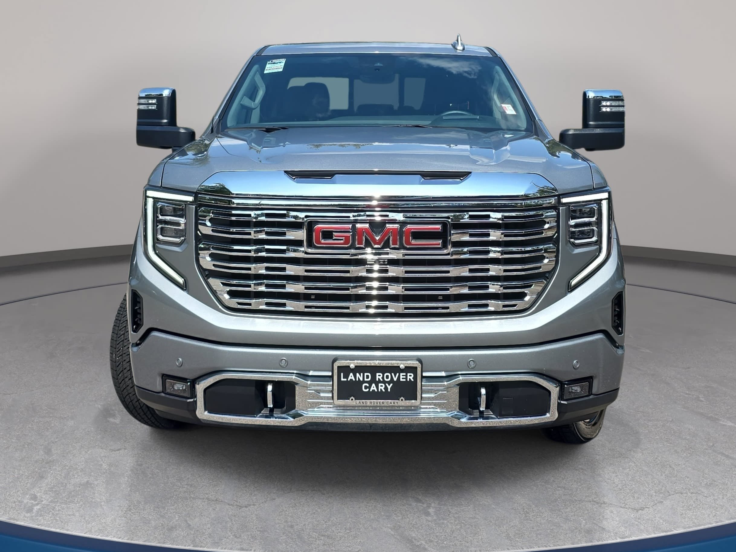 Used 2025 GMC Sierra 1500 Denali w/ Denali Reserve Package AWD/4WD image 2