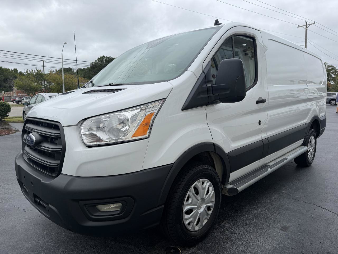 Used 2022 Ford Transit 250 Low Roof w/ Exterior Upgrade Package RWD image 4
