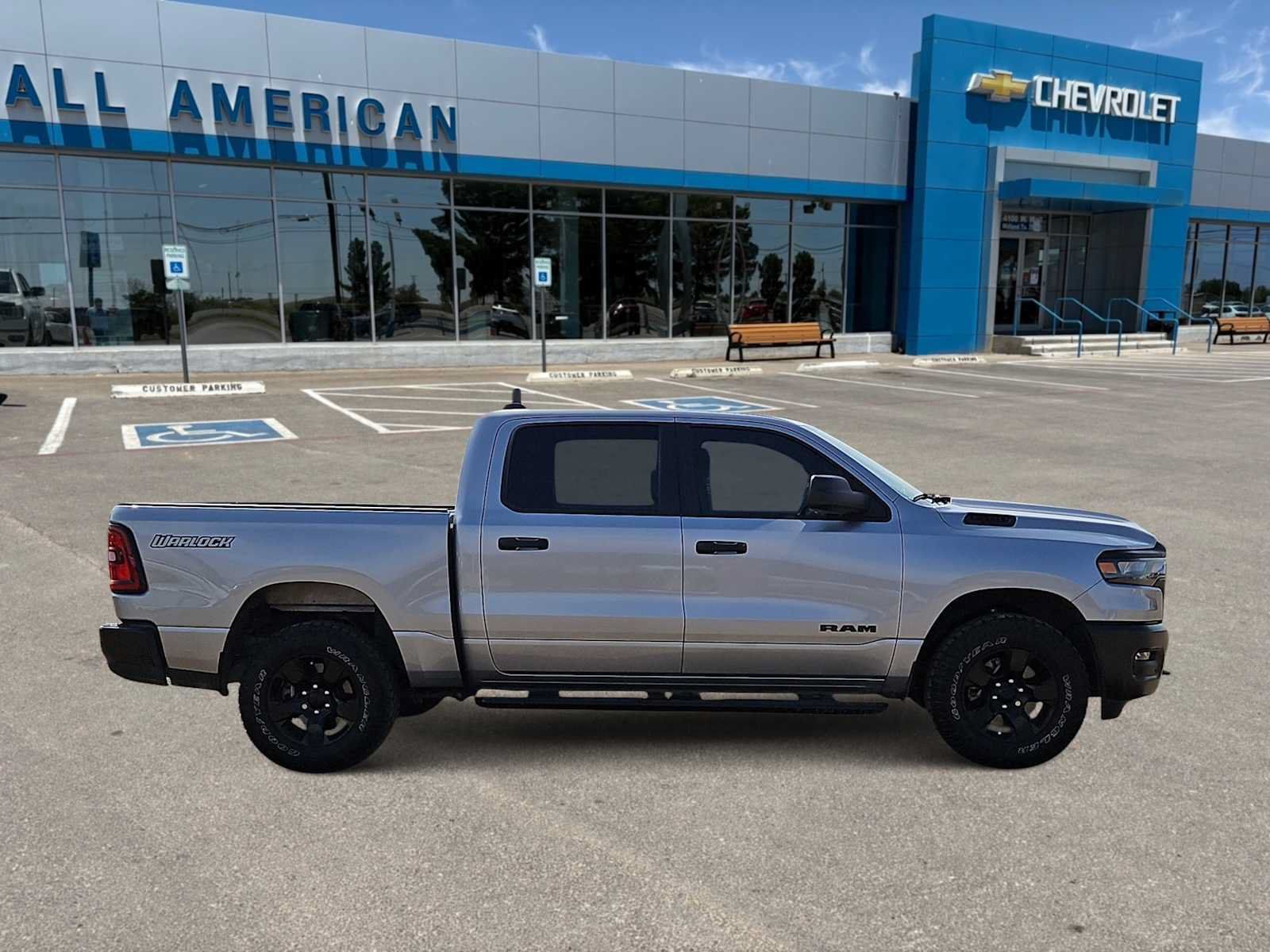 Used 2025 RAM 1500 Warlock AWD/4WD image 9