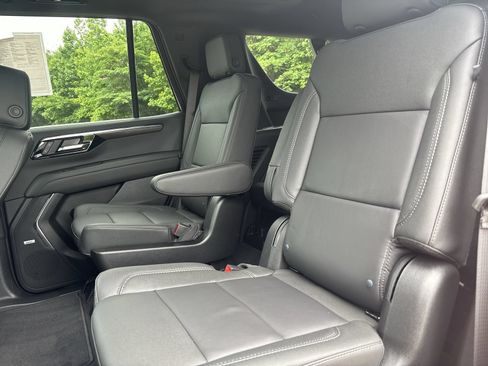 Used 2026 Chevrolet Tahoe Z71 w/ Comfort Package AWD/4WD image 25