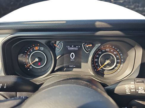 Used 2025 Jeep Wrangler Unlimited Sport AWD/4WD image 18