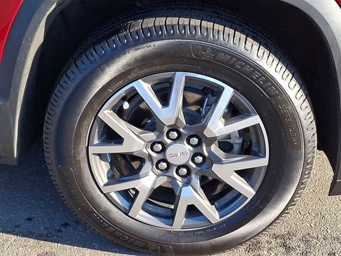 Used 2021 GMC Acadia SLE w/ Driver Convenience Package image 8