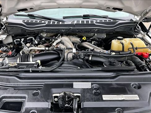Certified 2020 Ford F250 Lariat w/ Lariat Value Package AWD/4WD image 10