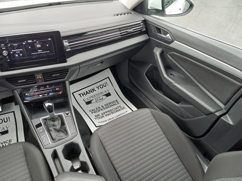 Used 2025 Volkswagen Jetta S FWD image 15