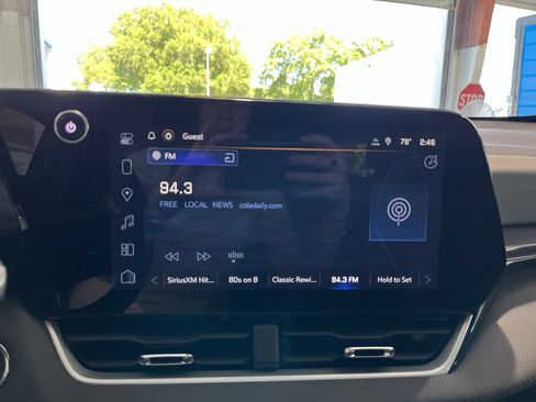 New 2026 Chevrolet Equinox LT w/ Convenience Package II FWD image 22