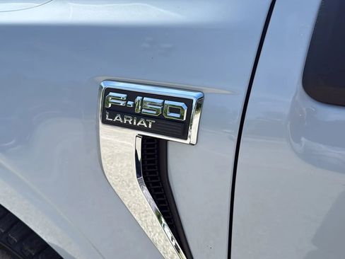 Used 2021 Ford F150 Lariat w/ FX4 Off-Road Package AWD/4WD image 14