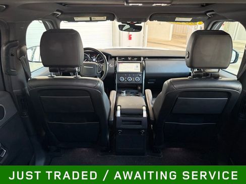Used 2018 Land Rover Discovery SE AWD/4WD image 15