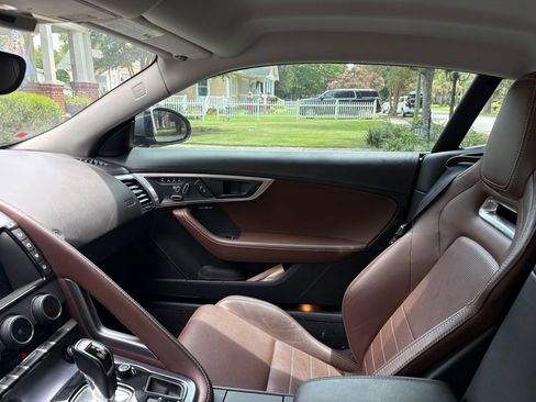 Used 2018 Jaguar F-TYPE Coupe AWD image 6