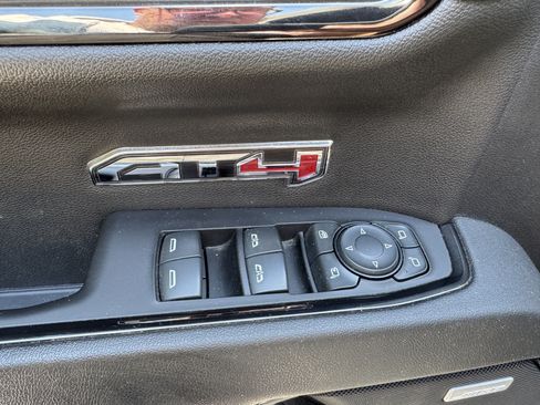 Used 2024 GMC Sierra 1500 AT4 w/ Technology Package AWD/4WD image 6