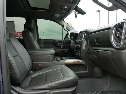 Used 2020 Chevrolet Silverado 1500 LT Trail Boss AWD/4WD image 13
