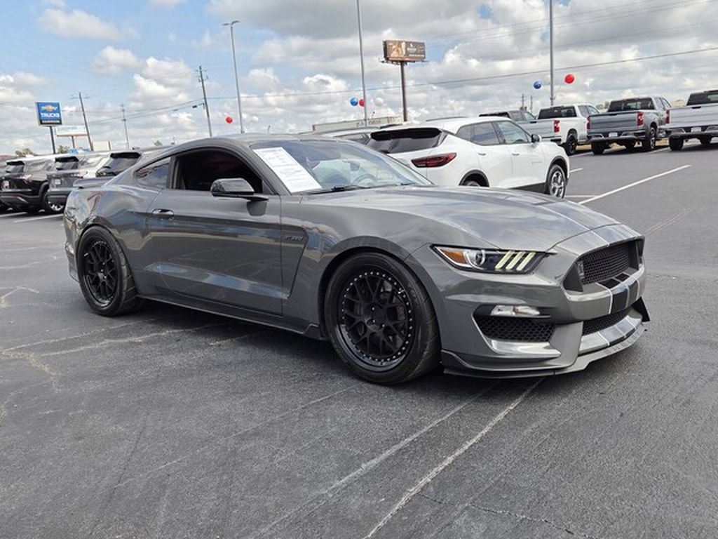Used 2018 Ford Mustang Shelby GT350 w/ Electronics Package RWD image 8