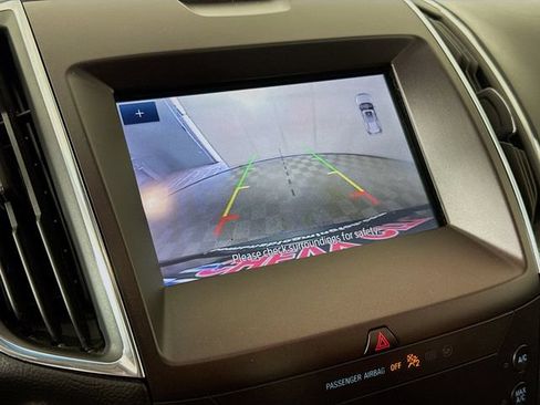 Used 2020 Ford Edge Titanium AWD/4WD image 14