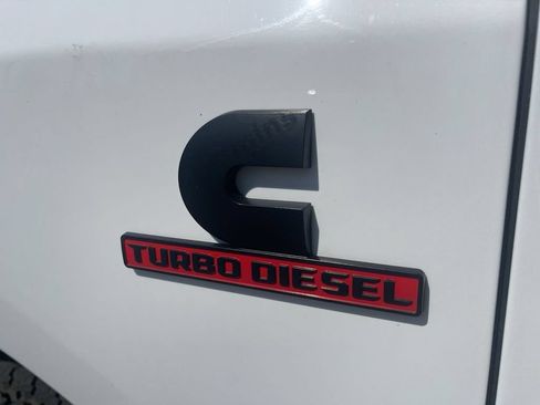 Used 2021 RAM 2500 Big Horn w/ Night Edition AWD/4WD image 4