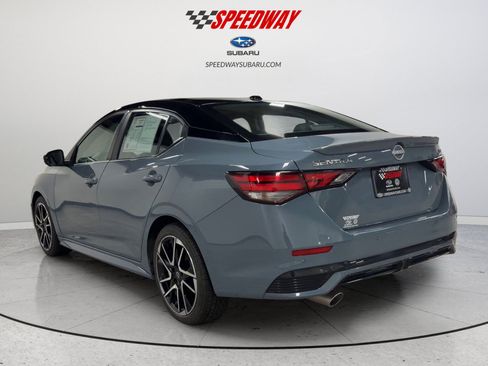 Used 2025 Nissan Sentra SR w/ SR Premium Package FWD image 8