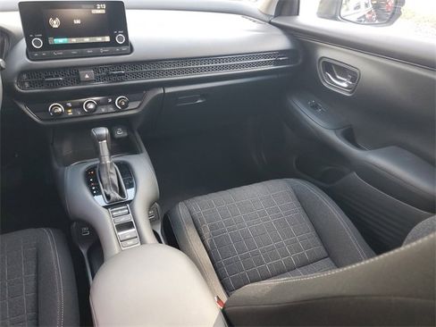 Used 2023 Honda HR-V LX image 14