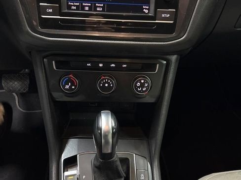 Used 2019 Volkswagen Tiguan S image 23