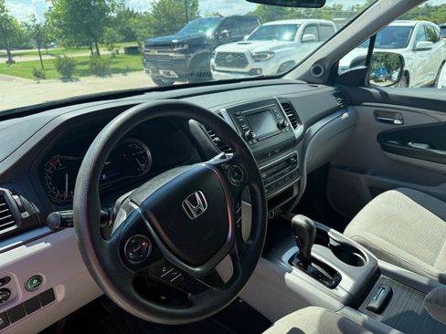 Used 2016 Honda Pilot LX image 9