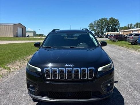 Used 2022 Jeep Cherokee Latitude Lux w/ Sun & Sound Group AWD/4WD image 2