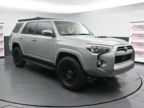 Used 2023 Toyota 4Runner TRD Off-Road Premium w/ Moonroof Package image 2