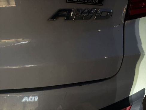 Used 2023 Honda Passport EX-L image 9