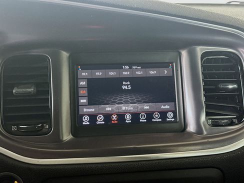 Used 2020 Dodge Charger SXT w/ Blacktop Package image 19