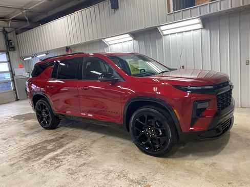 New 2026 Chevrolet Traverse RS w/ LPO, Floor Liner Package image 3