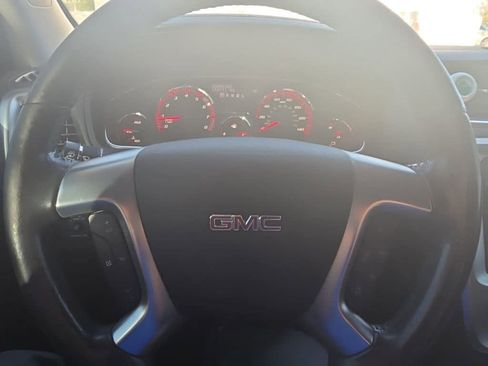 Used 2014 GMC Acadia SLE image 13