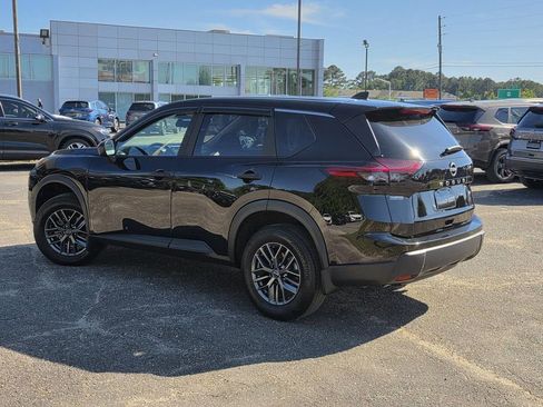 Used 2024 Nissan Rogue S FWD image 5
