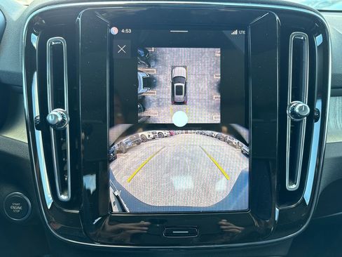 New 2026 Volvo XC40 B5 Ultra image 11