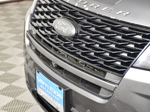 Used 2018 Ford Explorer Sport w/ Equipment Group 401A AWD/4WD image 11