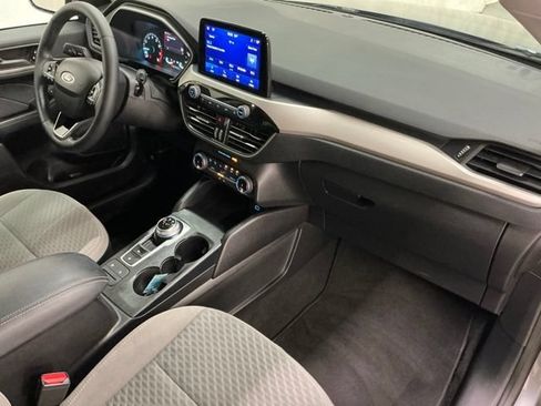 Used 2022 Ford Escape SE w/ Convenience Package FWD image 18