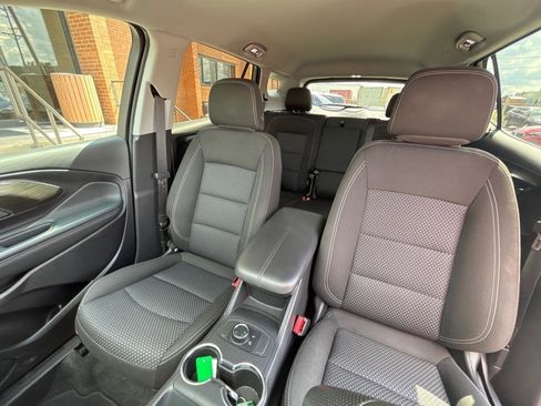 Used 2024 GMC Terrain SLE image 15