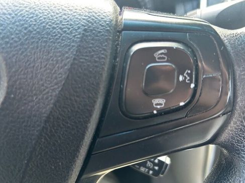 Used 2015 Toyota Camry LE FWD image 6