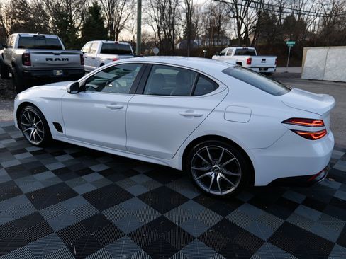 Used 2023 Genesis G70 2.0T image 7