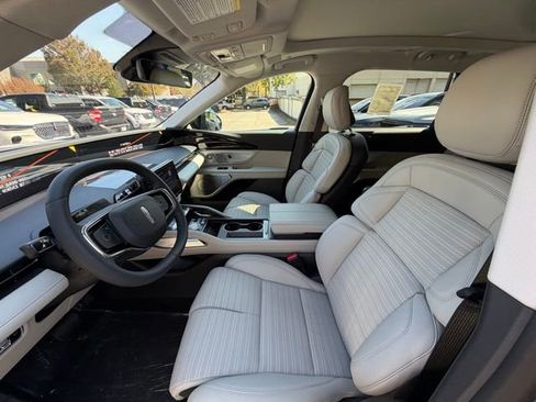 New 2026 Lincoln Nautilus Reserve image 15