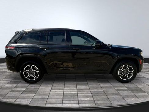 Used 2022 Jeep Grand Cherokee Trailhawk w/ Luxury Tech Group III AWD/4WD image 8