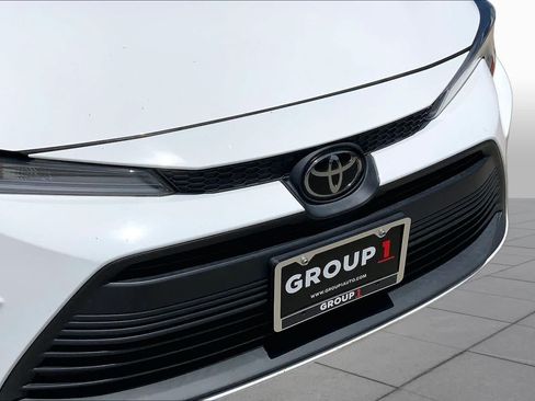 Used 2023 Toyota Corolla LE FWD image 29