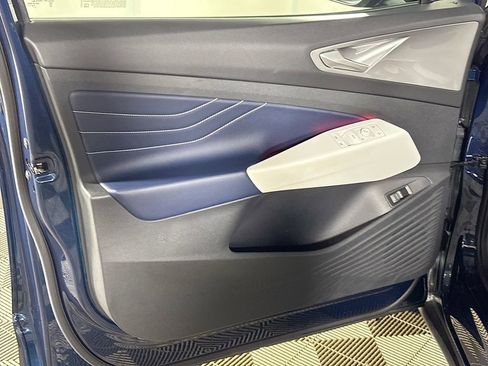 Certified 2023 Volkswagen ID.4 Pro S AWD/4WD image 10