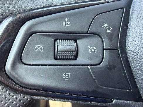 Used 2025 Chevrolet Trax LS FWD image 16